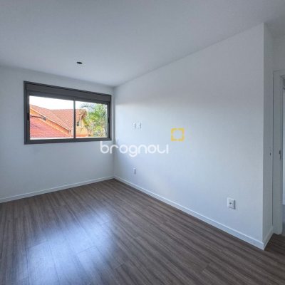 Apartamento com 66m², 2 quartos (sendo 1 suíte), 1 garagem, no bairro Cacupé em Florianópolis