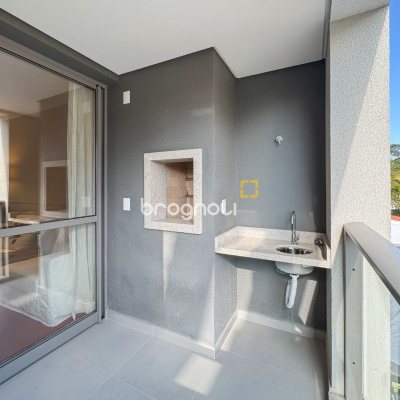 Apartamento com 71m², 2 quartos (sendo 1 suíte), 1 garagem, no bairro Cacupé em Florianópolis