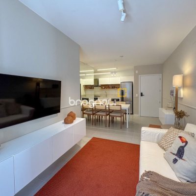 Apartamento com 71m², 2 quartos (sendo 1 suíte), 1 garagem, no bairro Cacupé em Florianópolis
