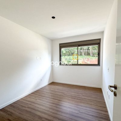 Apartamento com 71m², 2 quartos (sendo 1 suíte), 1 garagem, no bairro Cacupé em Florianópolis