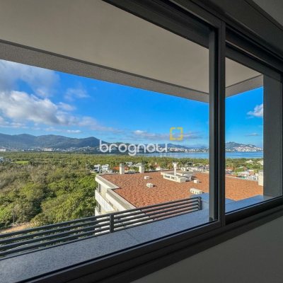 Apartamento com 125m², 3 quartos (sendo 3 suítes), 2 garagens, no bairro Cacupé em Florianópolis