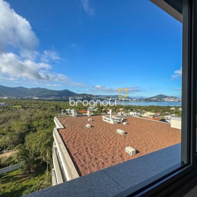 Apartamento com 125m², 3 quartos (sendo 3 suítes), 2 garagens, no bairro Cacupé em Florianópolis