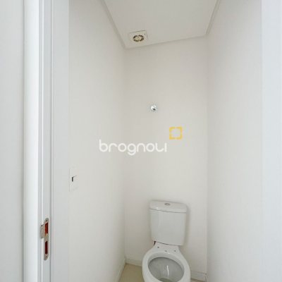 Apartamento com 125m², 3 quartos (sendo 3 suítes), 2 garagens, no bairro Cacupé em Florianópolis