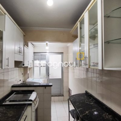 Apartamento com 63m², 2 quartos, 1 garagem, no bairro Kobrasol em São José