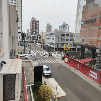 Apartamento com 63m², 2 quartos, 1 garagem, no bairro Kobrasol em São José