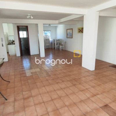 Apartamento com 63m², 2 quartos, 1 garagem, no bairro Kobrasol em São José