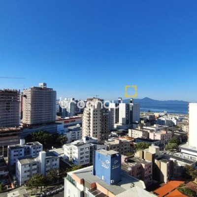 Apartamento com 63m², 2 quartos, 1 garagem, no bairro Kobrasol em São José