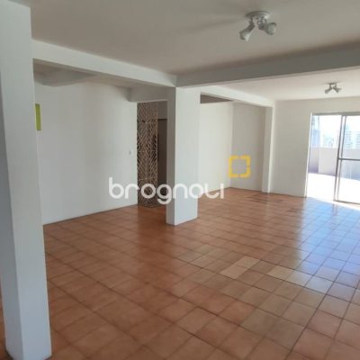 Apartamento com 63m², 2 quartos, 1 garagem, no bairro Kobrasol em São José