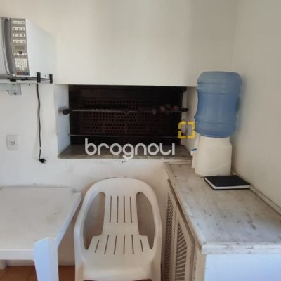 Apartamento com 63m², 2 quartos, 1 garagem, no bairro Kobrasol em São José