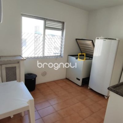 Apartamento com 63m², 2 quartos, 1 garagem, no bairro Kobrasol em São José