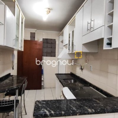 Apartamento com 63m², 2 quartos, 1 garagem, no bairro Kobrasol em São José