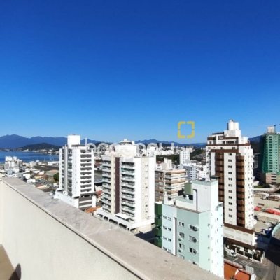 Apartamento com 63m², 2 quartos, 1 garagem, no bairro Kobrasol em São José