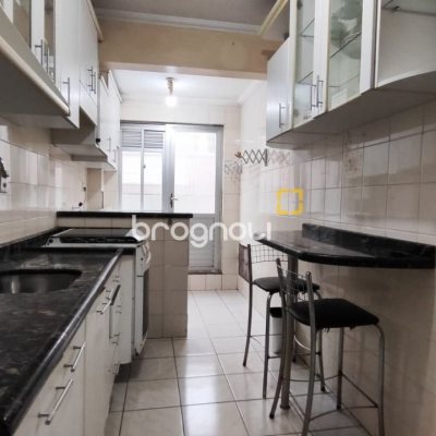 Apartamento com 63m², 2 quartos, 1 garagem, no bairro Kobrasol em São José