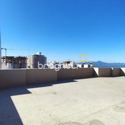 Apartamento com 63m², 2 quartos, 1 garagem, no bairro Kobrasol em São José