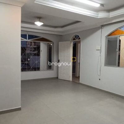 Casa com 398m², 6 quartos (sendo 3 suítes), 4 garagens, no bairro Capoeiras em Florianópolis