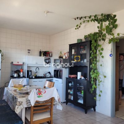 Casa com 398m², 6 quartos (sendo 3 suítes), 4 garagens, no bairro Capoeiras em Florianópolis