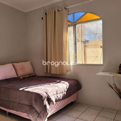 Casa com 398m², 6 quartos (sendo 3 suítes), 4 garagens, no bairro Capoeiras em Florianópolis