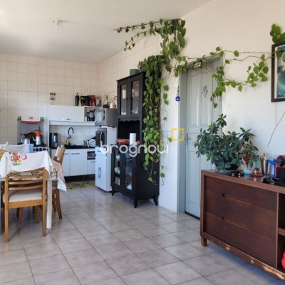Casa com 398m², 6 quartos (sendo 3 suítes), 4 garagens, no bairro Capoeiras em Florianópolis