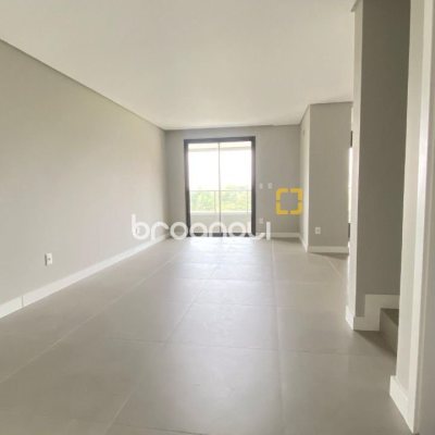 Apartamento com 90m², 2 quartos (sendo 1 suíte), 1 garagem, no bairro Ingleses em Florianópolis