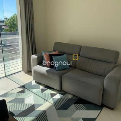 Casa com 247m², 3 quartos (sendo 1 suíte), 1 garagem, no bairro Barreiros em São José