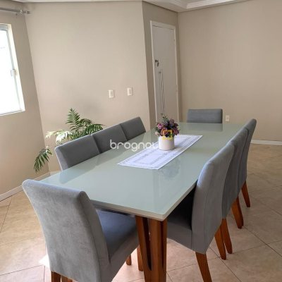 Casa com 247m², 3 quartos (sendo 1 suíte), 1 garagem, no bairro Barreiros em São José
