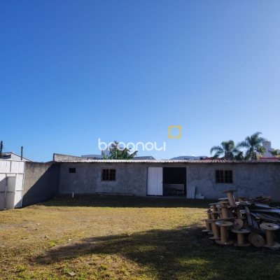 Terreno com 724m², no bairro Fazenda Santo Antônio em São José