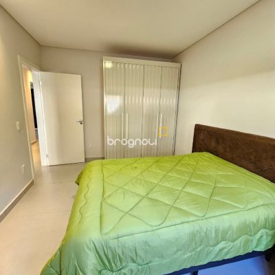Casa com 160m², 3 quartos (sendo 1 suíte), 2 garagens, no bairro Barreiros em São José