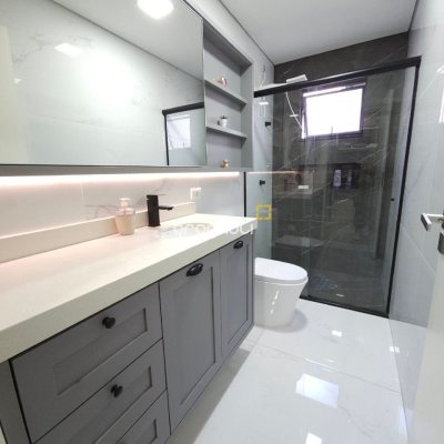 Casa com 160m², 3 quartos (sendo 1 suíte), 2 garagens, no bairro Barreiros em São José