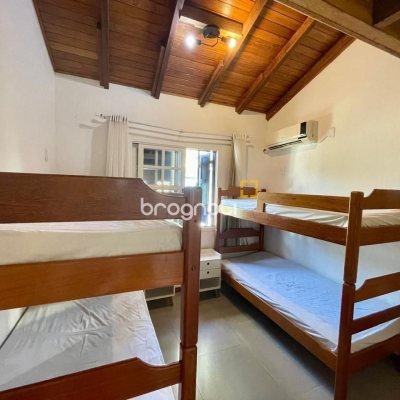 Casa de Condomínio com 63m², 2 quartos (sendo 1 suíte), 1 garagem, no bairro Cachoeira do Bom Jesus em Florianópolis