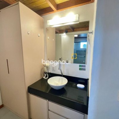 Casa de Condomínio com 63m², 2 quartos (sendo 1 suíte), 1 garagem, no bairro Cachoeira do Bom Jesus em Florianópolis