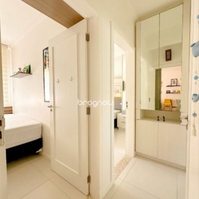 Apartamento com 76m², 2 quartos (sendo 1 suíte), 2 garagens, no bairro Praia Brava em Florianópolis