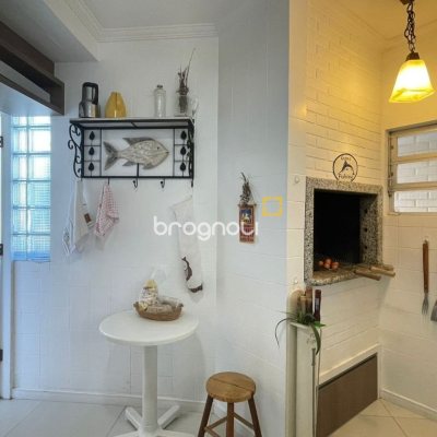 Apartamento com 76m², 2 quartos (sendo 1 suíte), 2 garagens, no bairro Praia Brava em Florianópolis