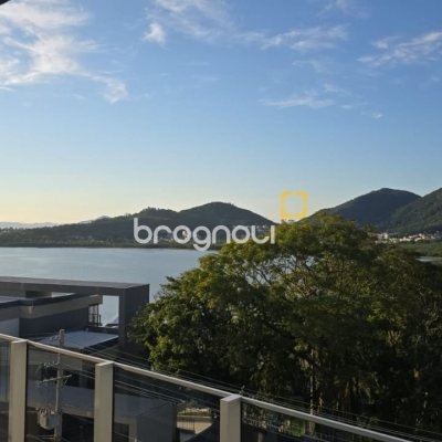 Apartamento com 133m², 3 quartos (sendo 3 suítes), 3 garagens, no bairro João Paulo em Florianópolis
