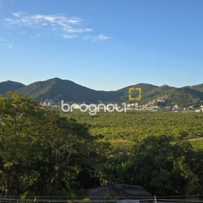 Apartamento com 133m², 3 quartos (sendo 3 suítes), 3 garagens, no bairro João Paulo em Florianópolis