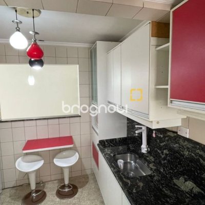 Apartamento com 70m², 2 quartos (sendo 1 suíte), 1 garagem, no bairro Ingleses em Florianópolis
