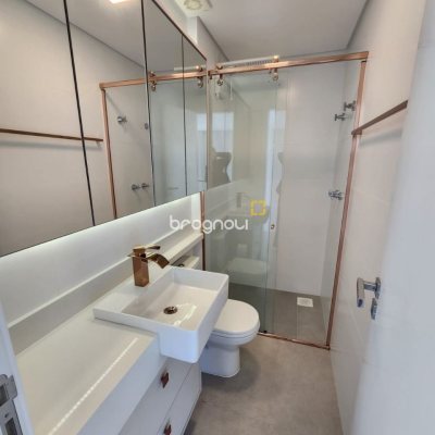 Apartamento com 60m², 1 quarto (sendo 1 suíte), 1 garagem, no bairro Carvoeira em Florianópolis