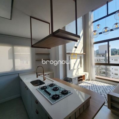 Apartamento com 60m², 1 quarto (sendo 1 suíte), 1 garagem, no bairro Carvoeira em Florianópolis