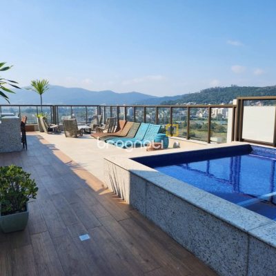 Apartamento com 60m², 1 quarto (sendo 1 suíte), 1 garagem, no bairro Carvoeira em Florianópolis