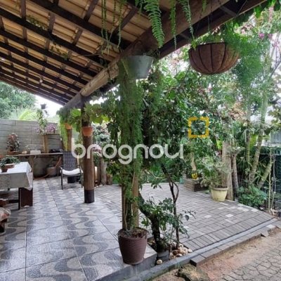 Casa com 90m², 4 quartos, 2 garagens, no bairro Rio Vermelho em Florianópolis
