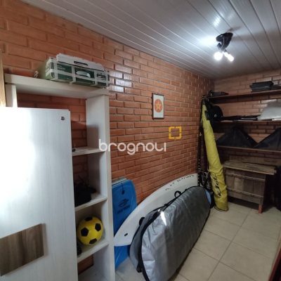Casa com 188m², 5 quartos (sendo 1 suíte), 3 garagens, no bairro Ingleses em Florianópolis