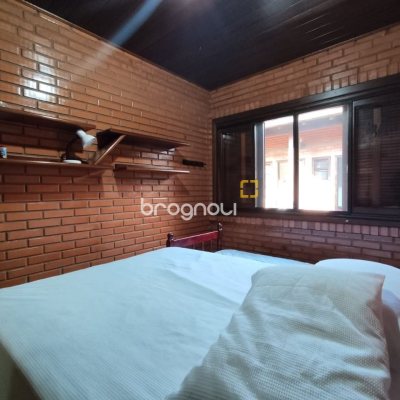 Casa com 188m², 5 quartos (sendo 1 suíte), 3 garagens, no bairro Ingleses em Florianópolis