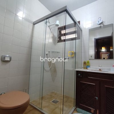 Casa com 188m², 5 quartos (sendo 1 suíte), 3 garagens, no bairro Ingleses em Florianópolis