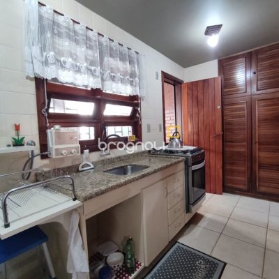 Casa com 188m², 5 quartos (sendo 1 suíte), 3 garagens, no bairro Ingleses em Florianópolis