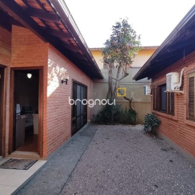 Casa com 188m², 5 quartos (sendo 1 suíte), 3 garagens, no bairro Ingleses em Florianópolis