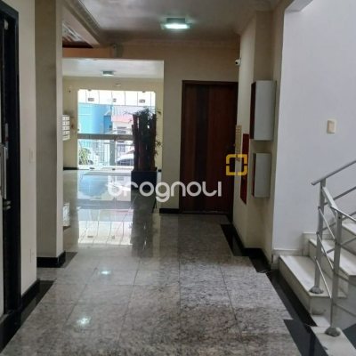 Apartamento com 131m², 3 quartos (sendo 2 suítes), 1 garagem, no bairro Balneário em Florianópolis