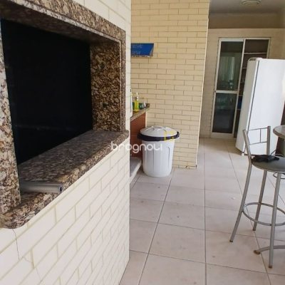 Apartamento com 131m², 3 quartos (sendo 2 suítes), 1 garagem, no bairro Balneário em Florianópolis