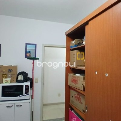 Apartamento com 131m², 3 quartos (sendo 2 suítes), 1 garagem, no bairro Balneário em Florianópolis
