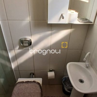 Apartamento com 131m², 3 quartos (sendo 2 suítes), 1 garagem, no bairro Balneário em Florianópolis