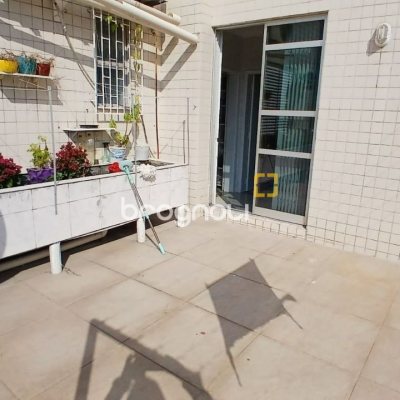 Apartamento com 131m², 3 quartos (sendo 2 suítes), 1 garagem, no bairro Balneário em Florianópolis