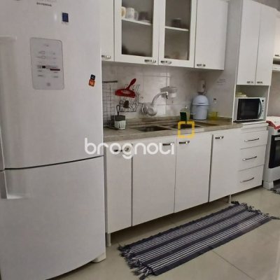 Apartamento com 131m², 3 quartos (sendo 2 suítes), 1 garagem, no bairro Balneário em Florianópolis